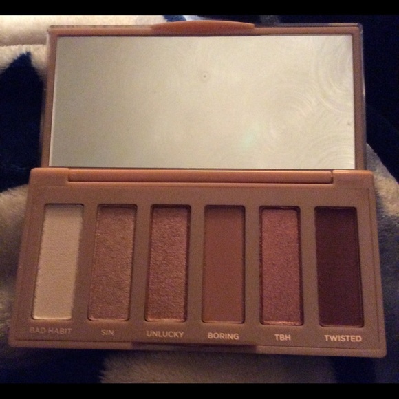 Urban Decay naked sin palette - Picture 7 of 7